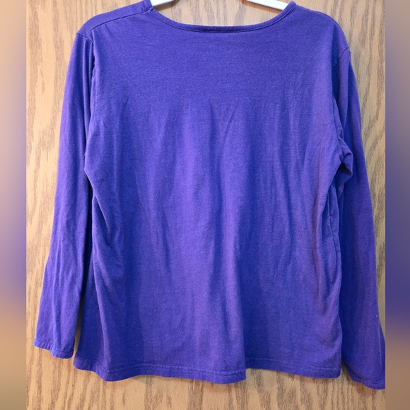 Pretty purple long sleeve cotton top. Great condition. Size medium/large. - Picture 4 of 5